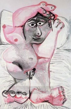 パブロ・ピカソ Painting - ヌードソファ 1967 年キュビズム パブロ・ピカソ
